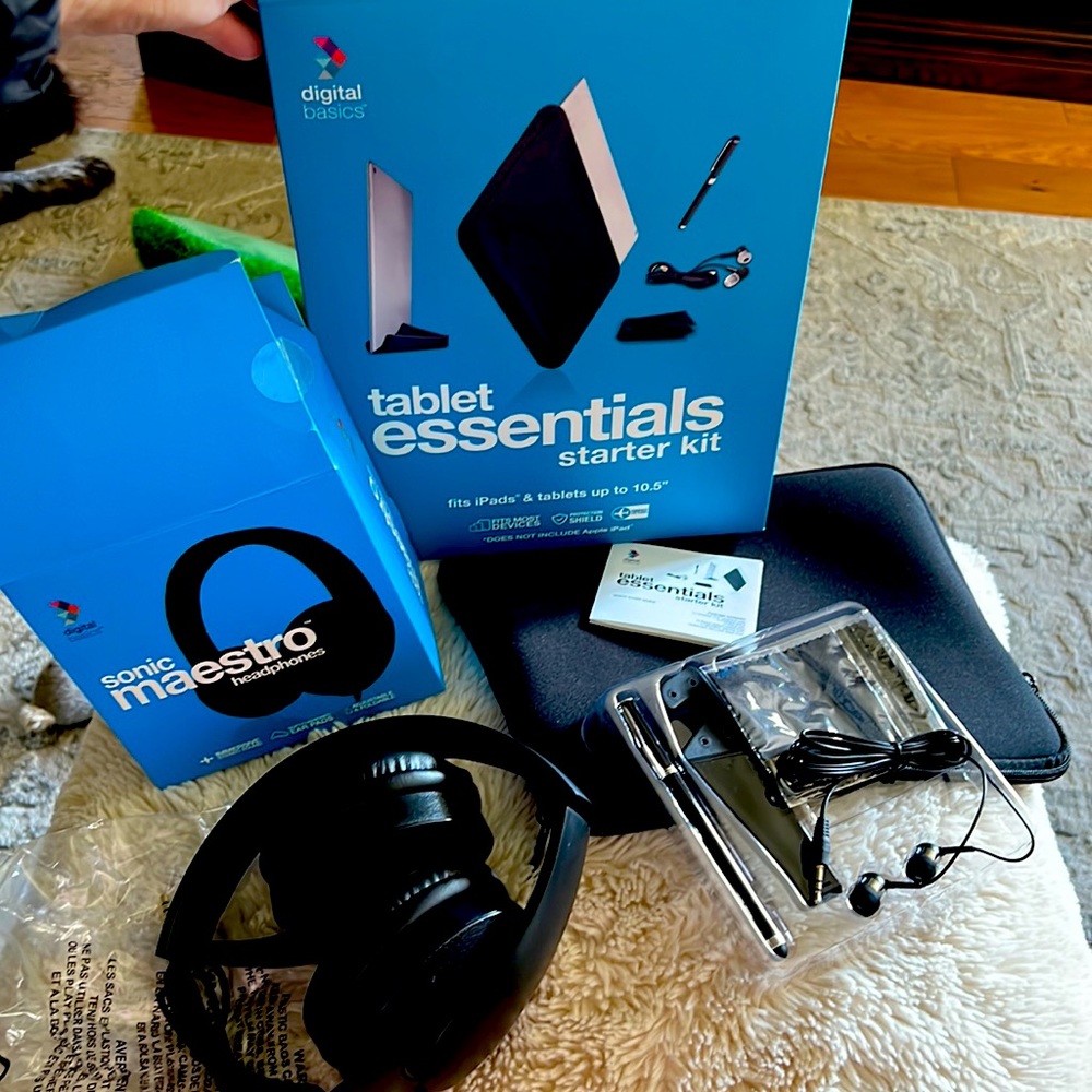 Digital Basics Headphones & starter kit for iPad or tablet-selling all in pic